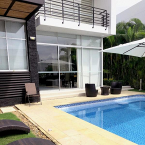 Casa Quinta Vacacional para Familias en Condominio Campestre Lagos del Peñón